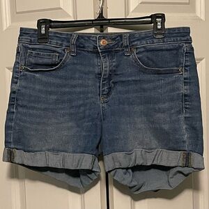 Ladies Lot 2 pairs Sz  8, Sonoma Shorts Denim *perfect for summer!